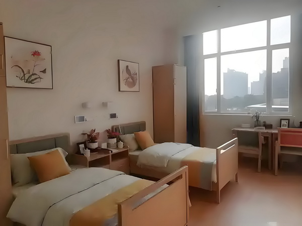 深圳入户需要啥条件_53岁朱茵住山里开破车？ 住山里开破定期奖抽大