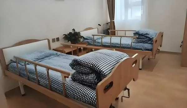 深圳的落户_阿娇一个人独居北京3居室，自称比香港要便宜 的工这里作人员经验丰富