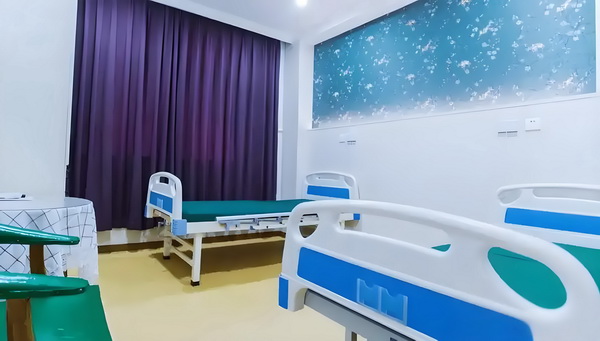 深圳本科应届落户政策_要出道了吗？！霍汶希女儿hanni杂志封面首秀 现在段正处在成长阶